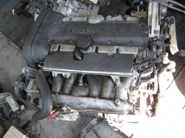VOLVO S60 V70 XC70 двигатель 2, 4 T5 B5244T5 260KM