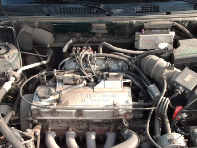 Mitsubishi Carisma 2000r двигатель 1, 6 16V