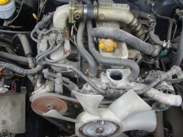 Nissan TERRANO 2 1995r двигатель в сборе 2, 7 td