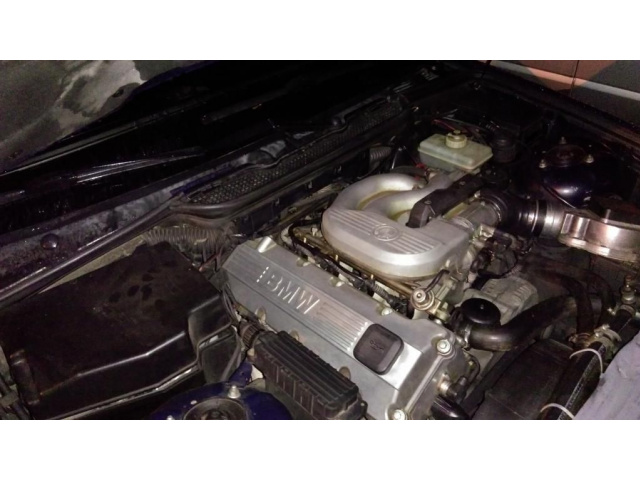 BMW E36 1.6 двигатель в сборе wraz ze коробка передач wiazka