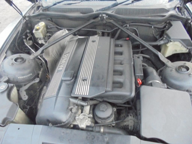 BMW Z4 E85 E46 E60 E61 2.5 M54 двигатель