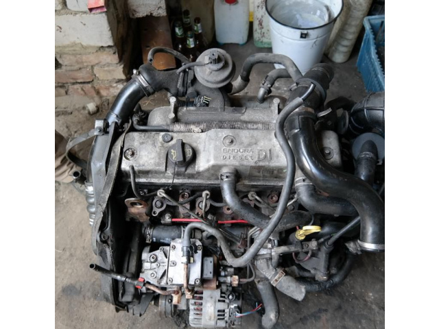Двигатель Ford Focus 1.8Tddi 90 л.с. 160 тыс..kod:C9DB