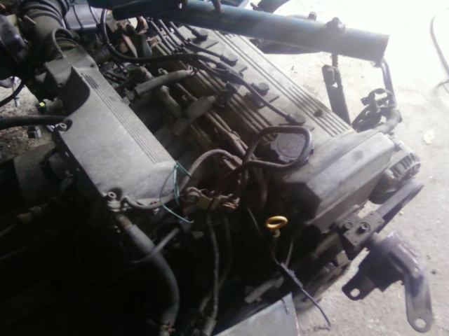 Двигатель + коробка передач TOYOTA CARINA E 1, 8 B z 1997