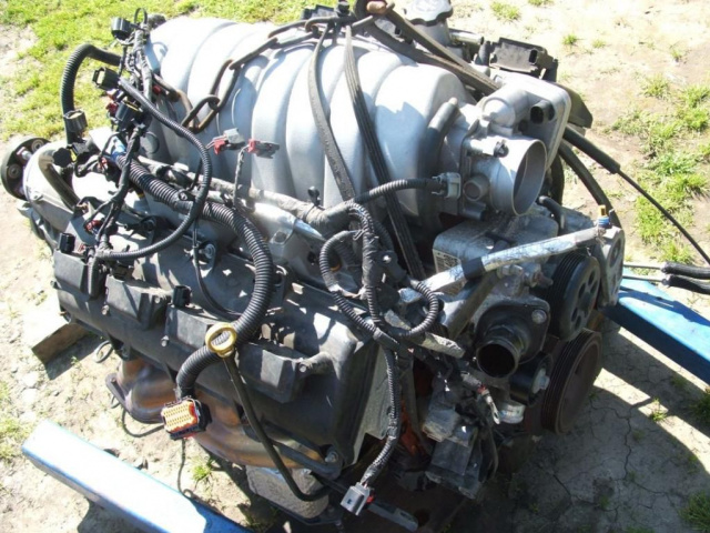 Двигатель Chrysler 300C Dodge Magnum Jeep 6.1 V8