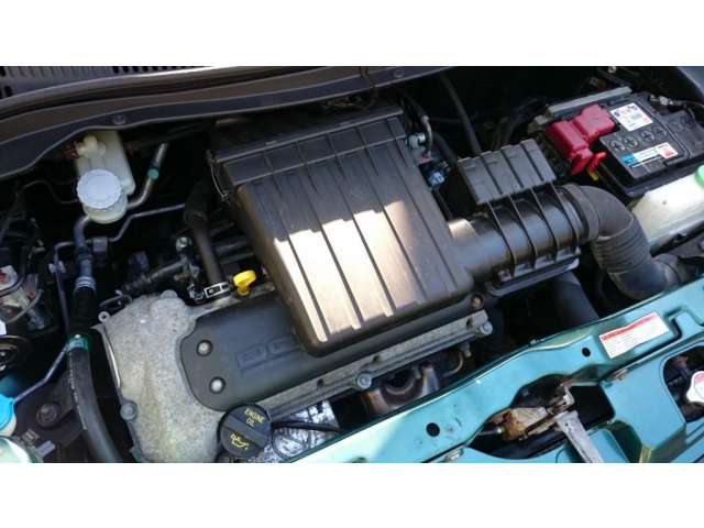 Двигатель 1.5 16V Suzuki Swift MK6 Pokrywa Rozrzadu