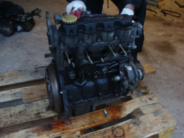 Двигатель голый без навесного оборудования Opel Meriva A 1.6 8V