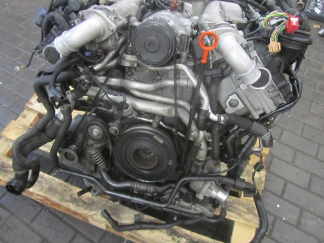 В отличном состоянии двигатель в сборе AUDI Q7 4.2 TDI CCFA