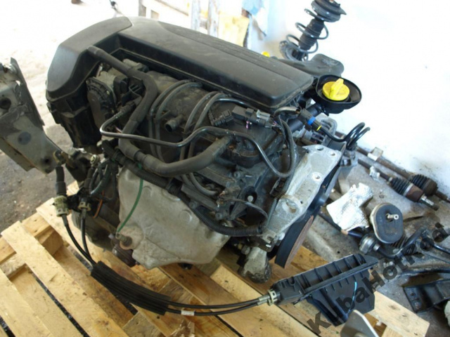 RENAULT CLIO III MODUS 1.2 16V двигатель в сборе