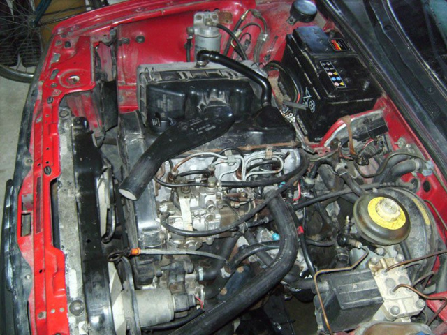 Двигатель в сборе коробка передач + 1.6D z навесным оборудованием Audi 80