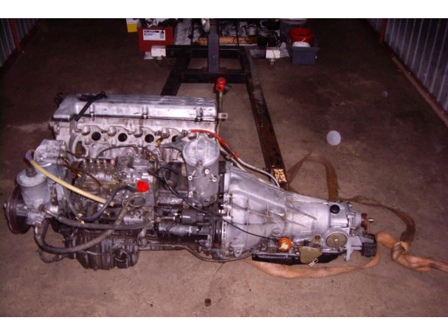 Двигатель коробка передач АКПП Mercedes 124 190 2.5 D
