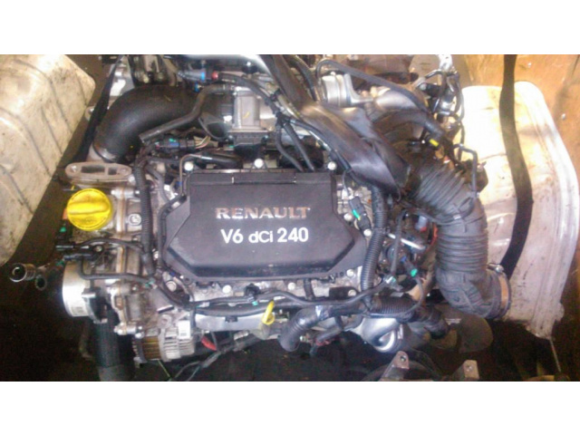 Двигатель Renault Laguna 3, 0 DCi V6240 V9X891 10г. в сборе