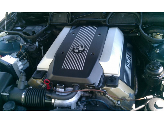 BMW E39 E38 M60B40 4.0i двигатель в сборе E36 E30