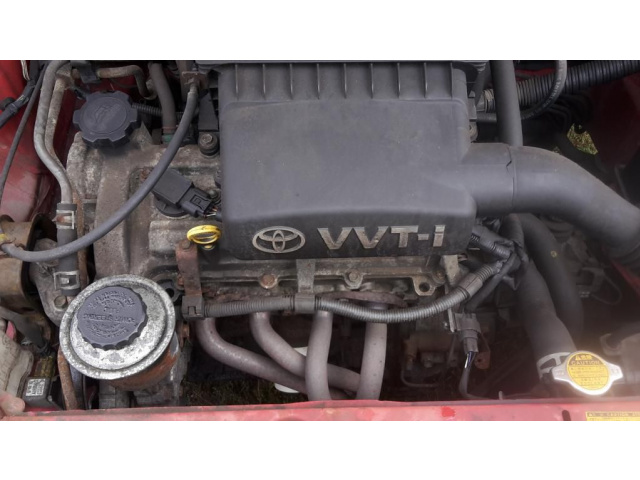 Toyota Yaris I двигатель Объем.1.0 vvt-i