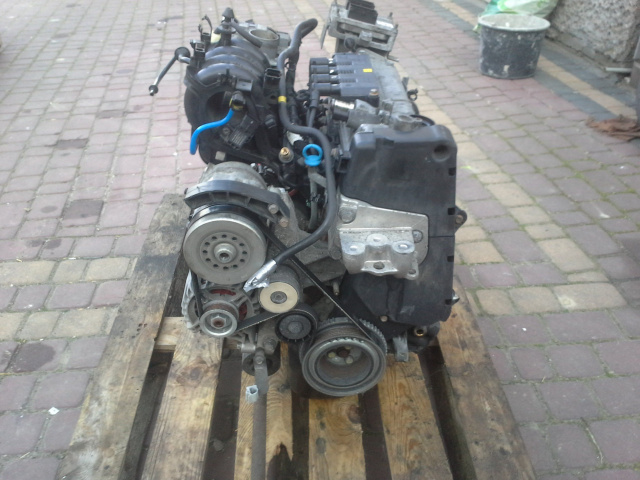 FIAT GRANDE PUNTO 1.4 8V двигатель 350A1000