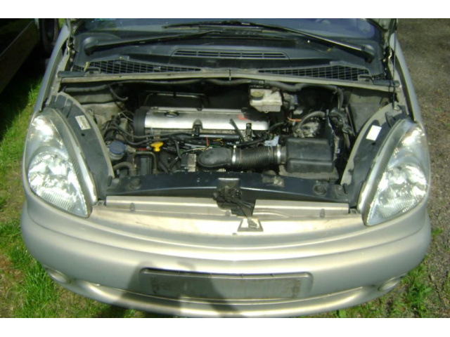 Двигатель CITROEN XSARA PICASSO 1.8 бензин 2003г..