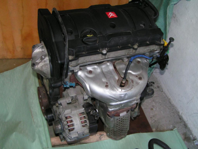 Двигатель Peugeot Citroen C4 C3 C2 1.6 16V в сборе