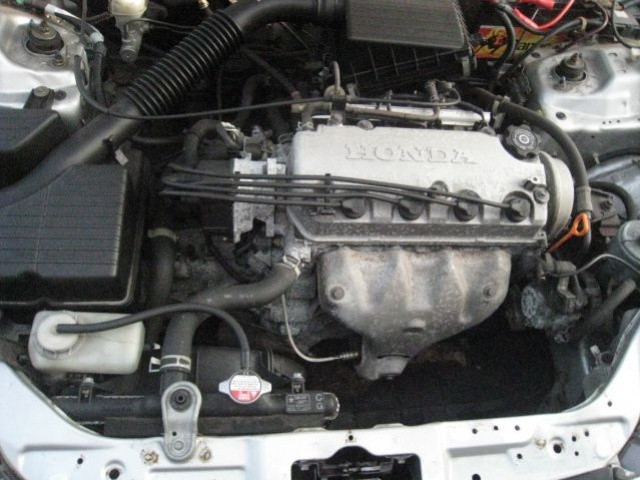 HONDA CIVIC VI 00 3D 1.4 двигатель D14Z2