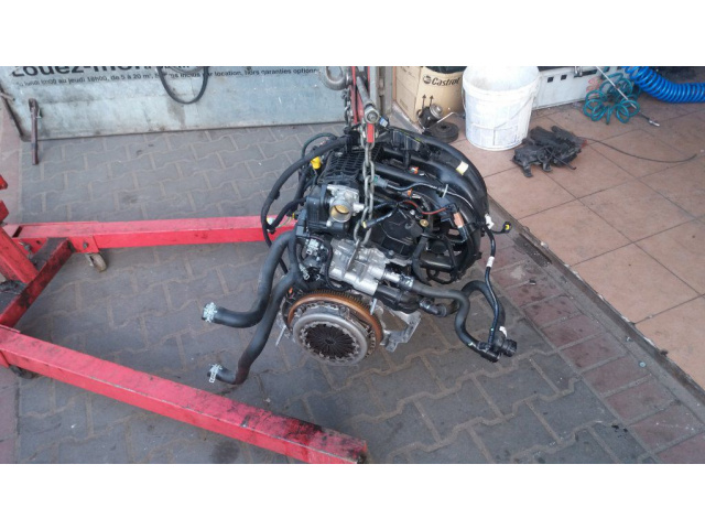 Citroen C3 Ds3 208 двигатель в сборе 1.2 бензин