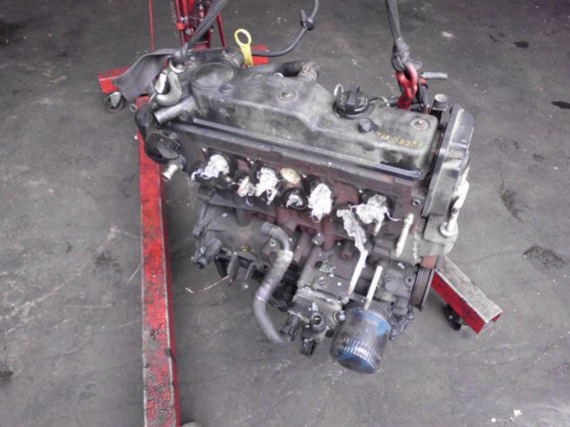 Двигатель насос + форсунка 1.8 TDCI Ford Transit Connect