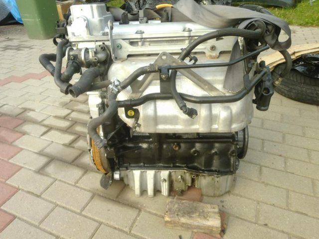 AUDI A3 8P0 - двигатель в сборе 3.2 V6