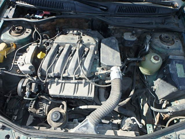 Renault Megane I FL двигатель в сборе 1.4 16V