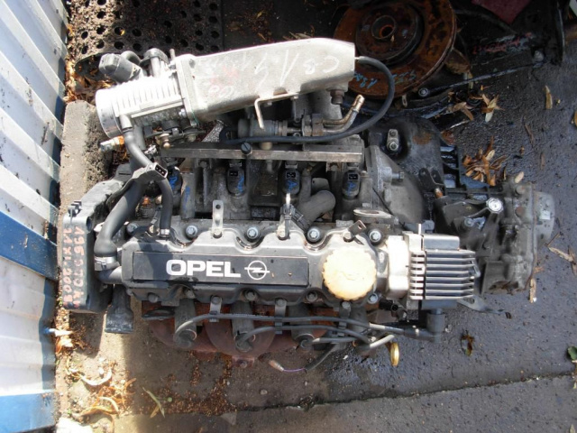 OPEL ASTRA F VECTRA A X16SZR двигатель 1.6 8V в сборе