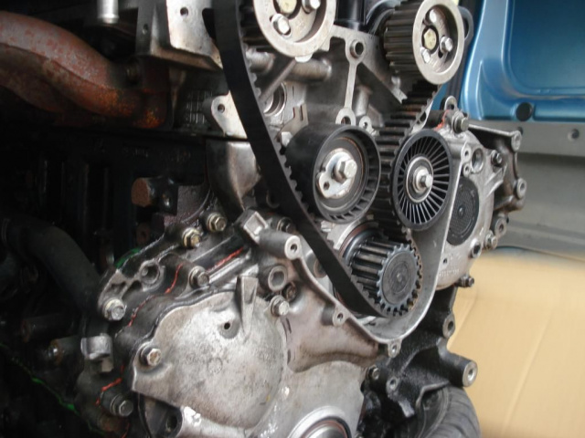 Двигатель Renault Trafic 2.5 dci Opel Movano Vivaro