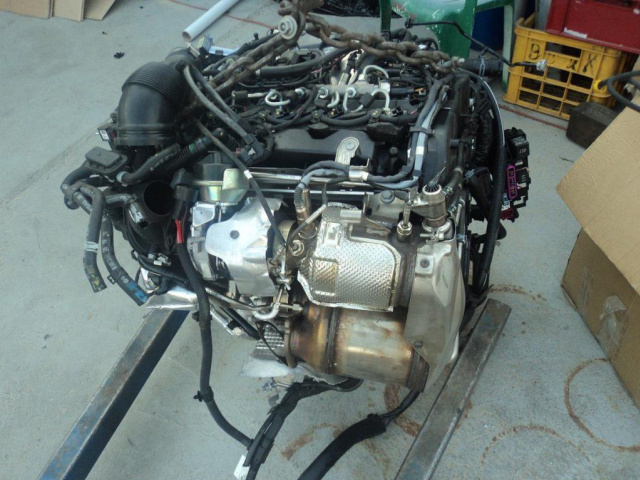 AUDI Q5 двигатель в сборе CSU A пробег 3 тыс 2015 R