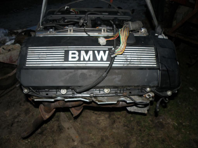 Двигатель BMW 323 323i 523 2.3 24V e46 e39 2000R.