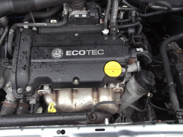Opel Agila Corsa 1.2 16V TWINPORT Z12XEP двигатель