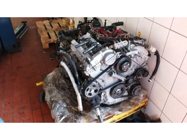 Поврежденный двигатель 3.8L V6 Kia Sedona / Entourage