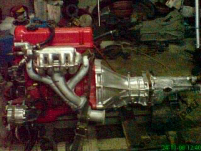 Двигатель NISSAN VANETTE LD20 2.0D + коробка передач 5