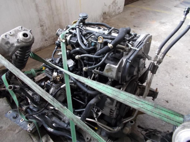 Двигатель насос-форсунки Alfa ROMEO 156 1.9 JTD 2004r