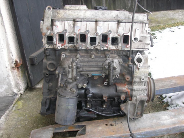 MITSUBISHI CANTER 2, 8 двигатель поврежденный на запчасти