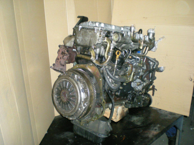 NISSAN NAVARA D22 02-05 год двигатель в сборе