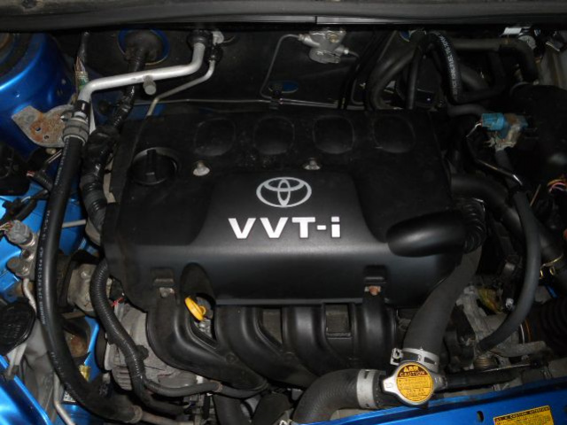 TOYOTA YARIS TS SPORT 1.5 VVTI двигатель В отличном состоянии!!!!!