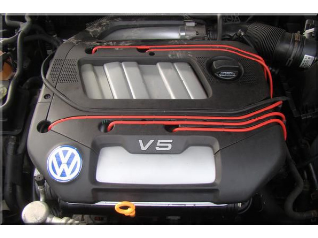 VW GOLF IV 2.3 V5 двигатель