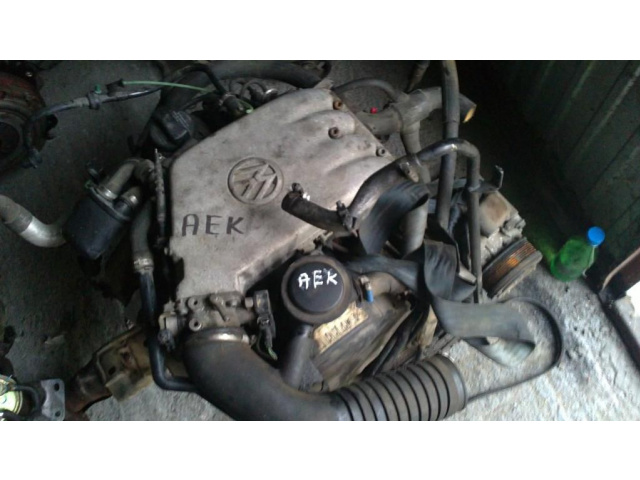 Двигатель VW GOLF, PASSAT, VENTO 1, 6 8V AEK