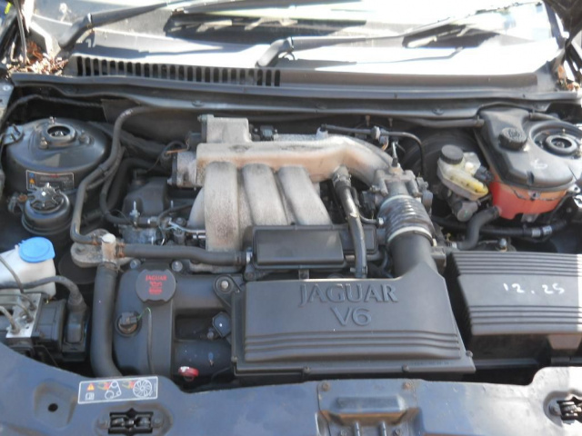 Двигатель JAGUAR X-TYPE 3.0 V6 W машине 75TYS 2004