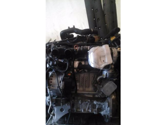 Двигатель Peugeot 308 1.6 eHDI в сборе 2014г.