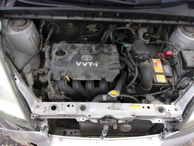 Toyota Yaris Verso 99-05r двигатель 1.3 VVTI