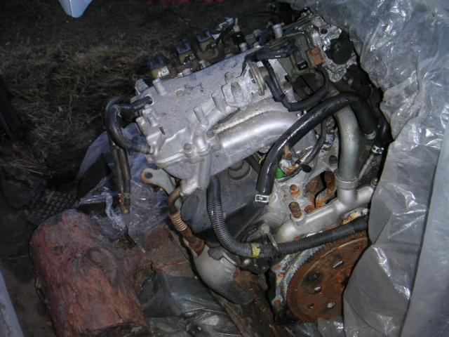 Mitsubishi Pajero двигатель V6 3.0 24V 99rok