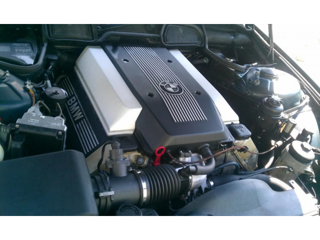 BMW E39 E38 M60B40 4.0i двигатель в сборе E36 E30