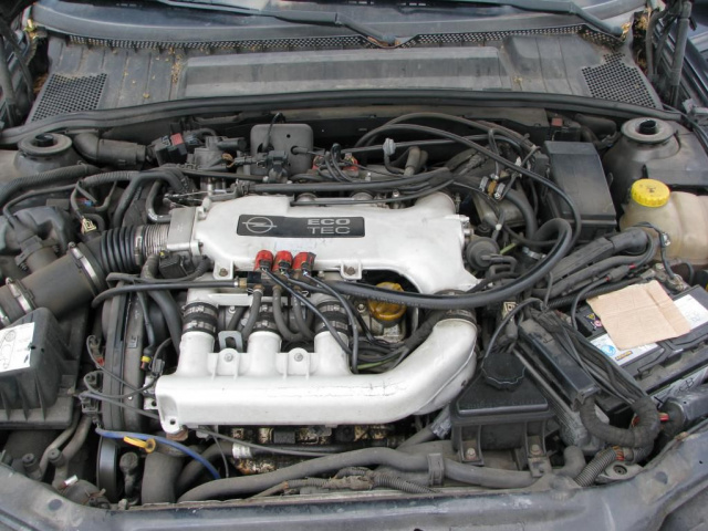 Двигатель 2, 5 V6 OPEL VECTRA B