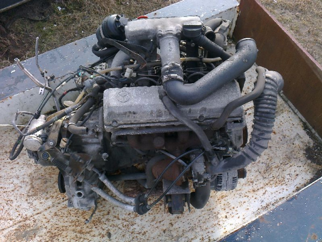 Двигатель Mercedes Vito в сборе 110d поврежденный
