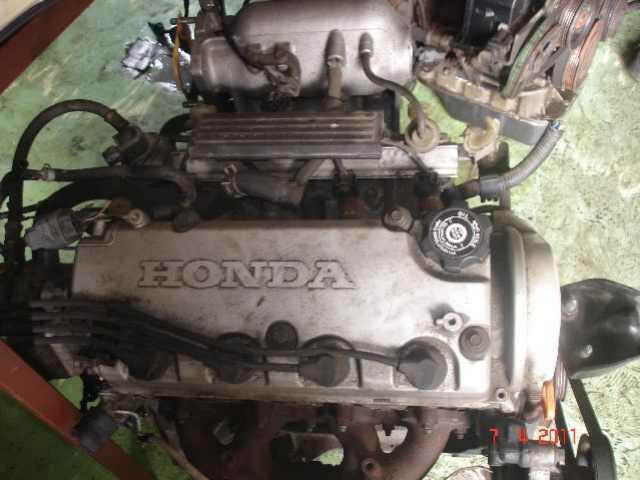 HONDA CIVIC 96-00R двигатель D16Y5 !