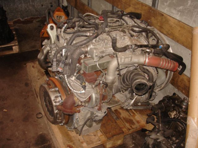 Двигатель в сборе MITSUBISHI CANTER 3.0 16V 4M42
