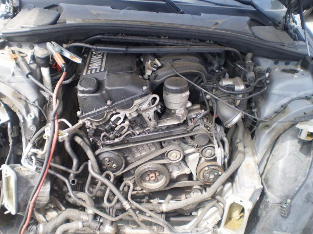 Двигатель BMW E87 1.6 N45B16A 93tys. голый без навесного оборудования