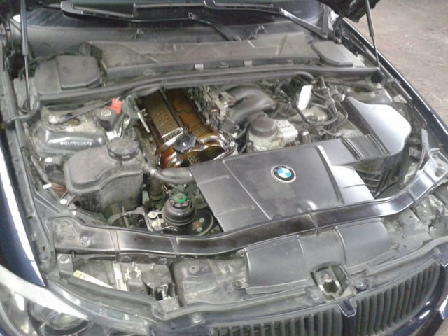 BMW E90 320SI двигатель коробка передач в сборе поврежденный