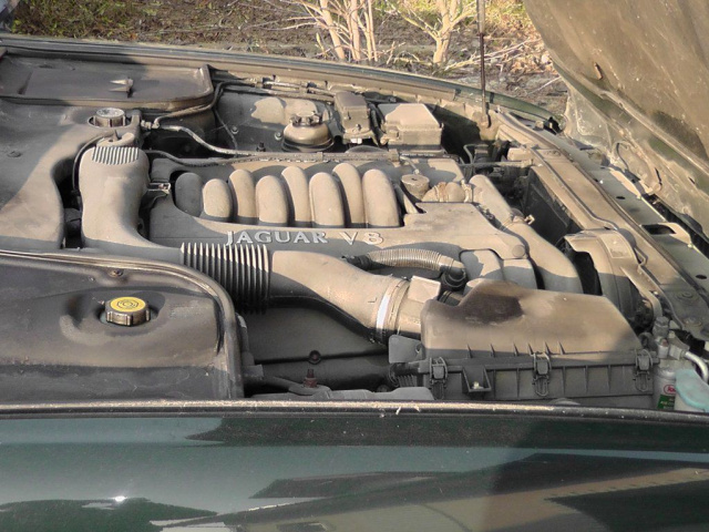 Двигатель JAGUAR XJ8 SPORT 3, 2 V8 1998 r z навесным оборудованием!